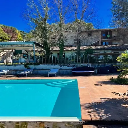 Daire Spoleto Poolside-apt 2spoleto Centre 07 Kmssleeps 4wifiaircon